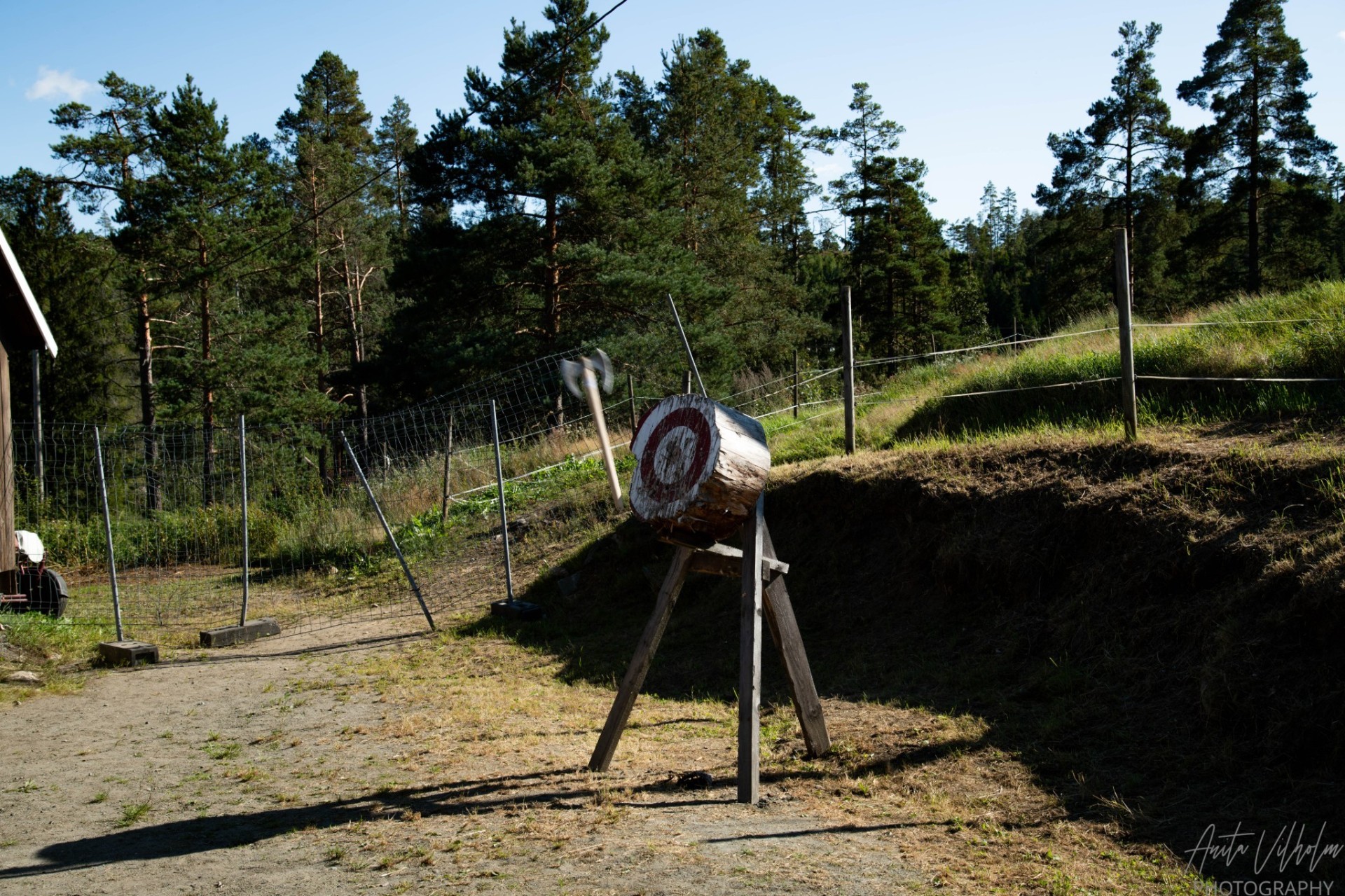 Øks treffer blinken under øksekast-konkurransen